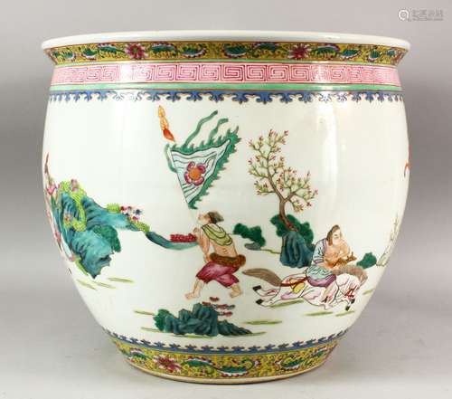 A CHINESE REPUBLIC STYLE FAMILLE ROSE PORCELAIN FISH BOWL - ...