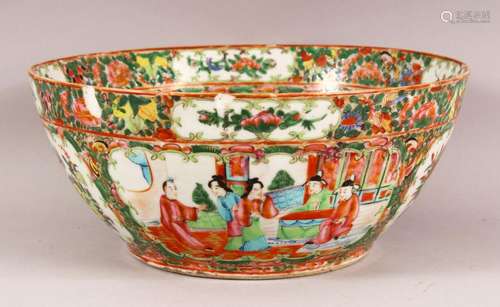 A 19TH CENTURY CHINESE CANTON FAMILLE ROSE PORCELAIN BOWL - ...