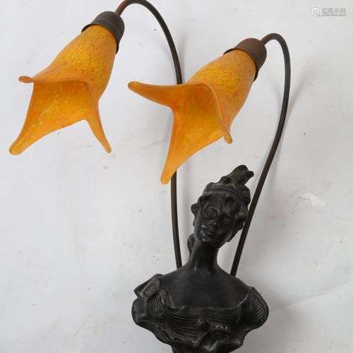 Lampe à décor d'un buste de femme, deux tiges ornées de tuli...