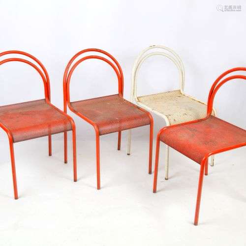 4 chaises, structure tubulaire, assise perforée, métal ( 3 r...