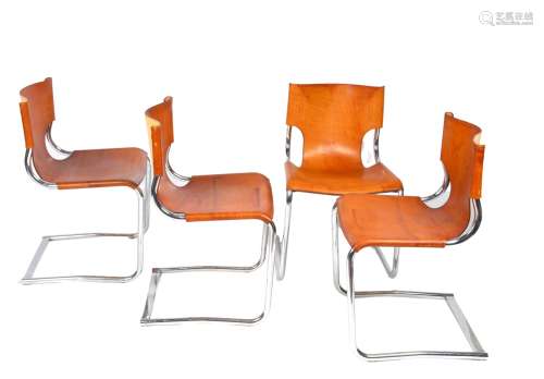 Carlo BARTOLI (1931-2020) Suite de quatre chaises modèle 920...
