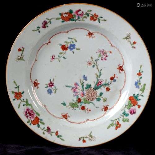 CHINE, assiette en porcelaine à décor floral polychrome, Dia...