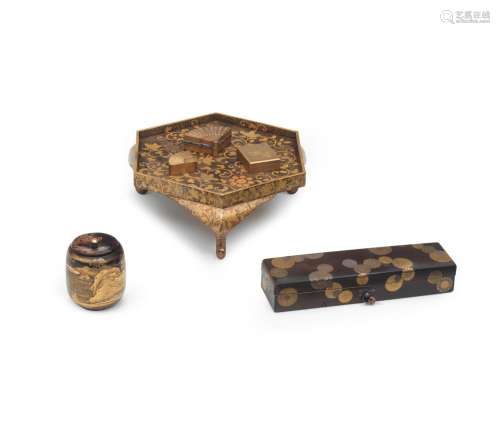 An inlaid wood rectangular deep Midare-bon (tray)