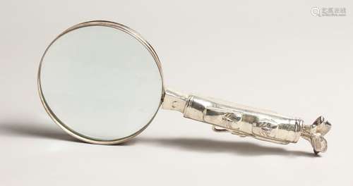 A SILVER GOLFING PLATED MAGNIFYING GLASS.