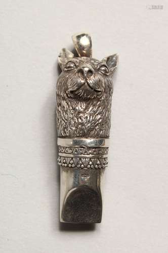 A NOVELTY SILVER RABBIT WHISTLE