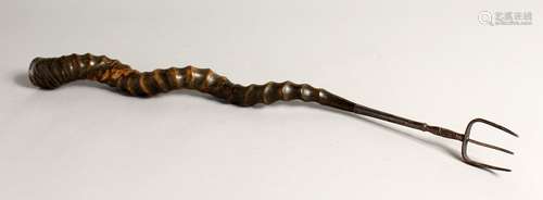 A SCOTTISH TOASTING FORK with horn handle