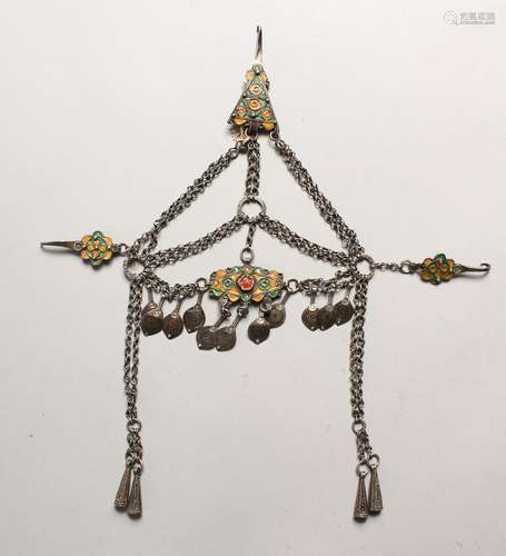 A HEAVY ISLAMIC SILVER AND ENAMEL HEAD PIECE.