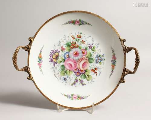 A ROYAL WORCESTER LILY LEAF DISH Pattern no. 983 4.5ins high
