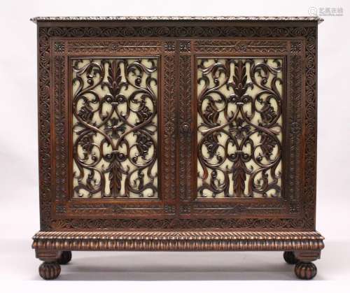 A VERY GOOD 19TH CENTURY ANGLO-INDIAN ROSEWOOD STANDING BOOK...