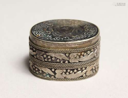 A SMALL OVAL PERSIAN SEAL TOP BOX