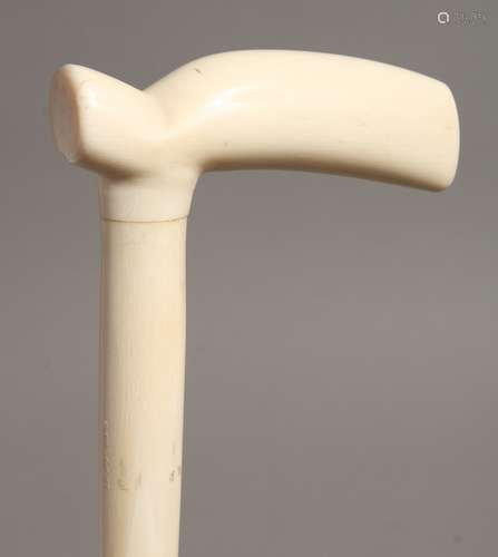 A GOOD 19TH CENTURY IVORY WALKING STICK 31ins long