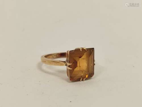 Citrine ring, almost square shape in gold. Size 'K'.