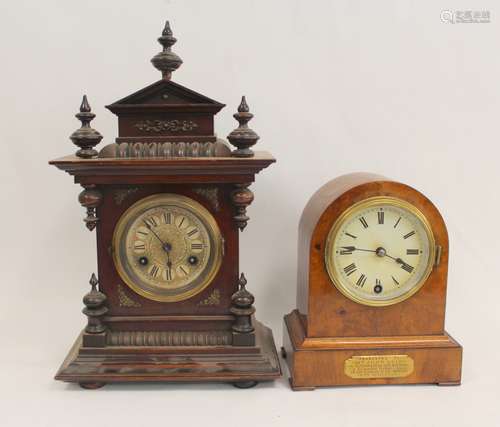 Junghans mantel clock in stained beech case, 43cm and a time...