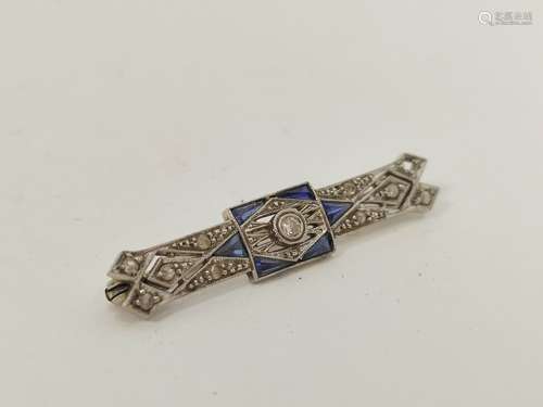 Tiny Belle Époque bar brooch with diamonds brilliant collet,...