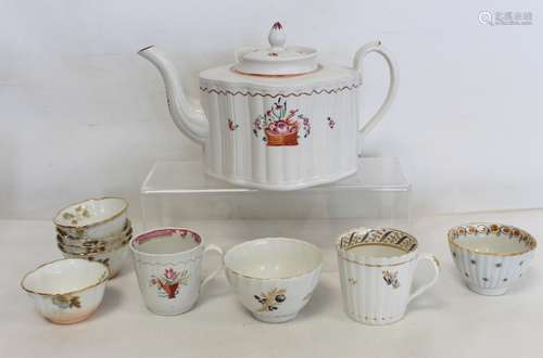 New Hall porcelain teapot of 