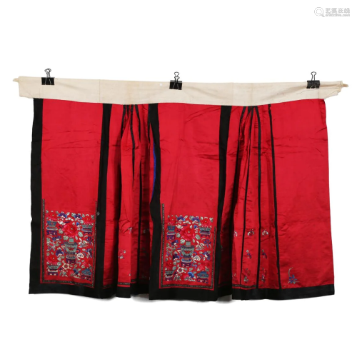A RED-GROUND EMBROIDERED FLORAL LADY'S SKIRT