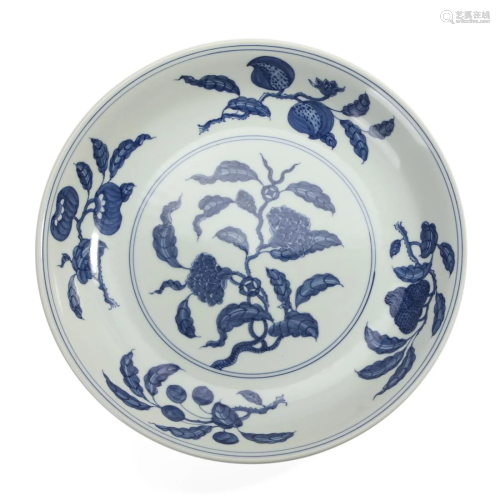 A BLUE AND WHITE 'FLOWERS AND FRUITS' DISH
