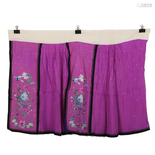 A PURPLE-GROUND EMBROIDERED FLORAL LADY'S SKIRT