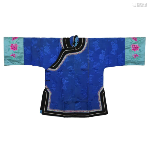 A BLUE-GROUND EMBROIDERED LADY'S ROBE