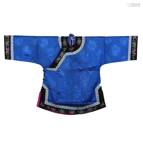 A BLUE-GROUND EMBROIDERED LADY'S ROBE