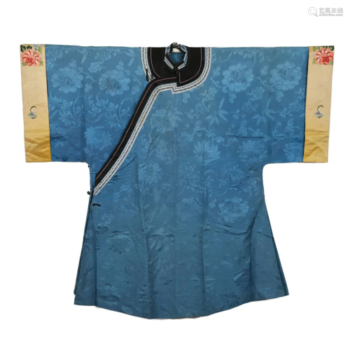 A BLUE-GROUND FLORAL EMBROIDERED LADY'S ROBE