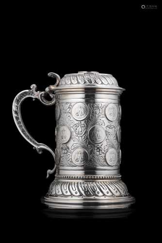 A silver tankard. Milan. De Giovanni silversmith (h. cm 21,5...