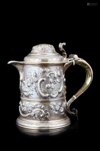 An embossed silver and vermeil tankard. London, 1783. Silver...