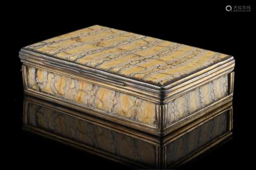 A tortoiseshell box with gilt silver mounts (cm 10x12x5,5) T...