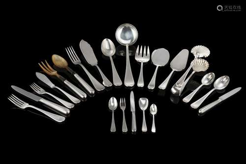 A silver flatware service. Titled 800. Silversmith Alessandr...