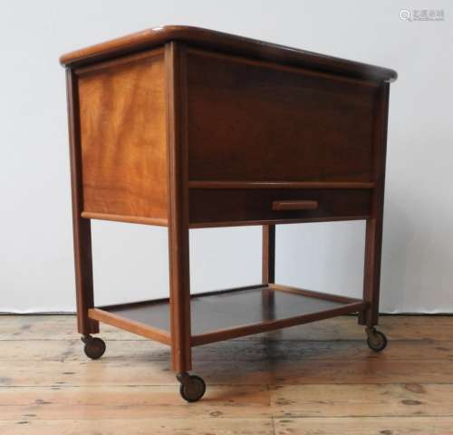 A MID 20TH CENTURY MAHOGANY SEWING TABLE, with a lift top, s...