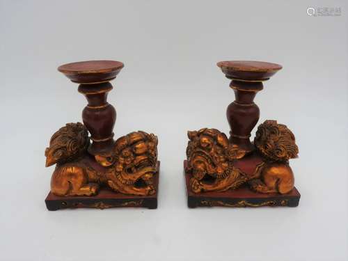 PAIR OF GILT LACQUER CARVED LION DECORATED STANDS, 11 cm hig...