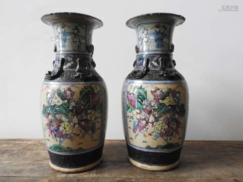 PAIR OF CHINESE FAMILLE ROSE VASES LATE 19TH / EARLY 20TH CE...