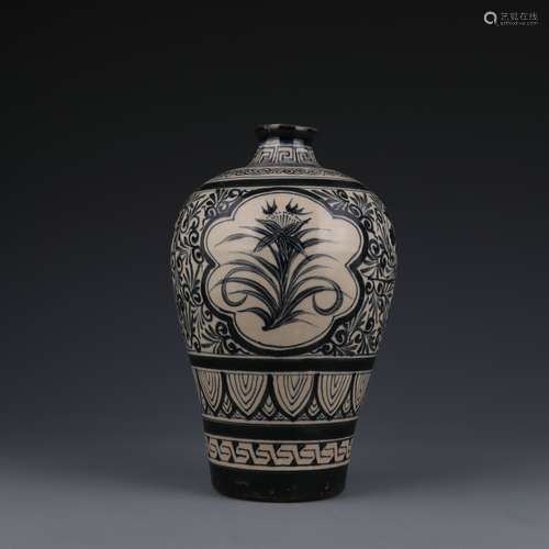 Cizhou Sgraffito Flower Meiping Vase