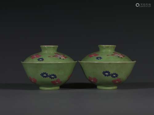 Green-Ground Flower Bowls And Covers - Qing Dyn. Qianlong Pe...