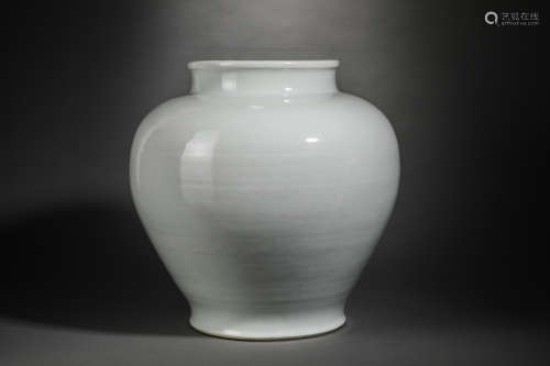 Large White Glaze Jar - Yongle Period