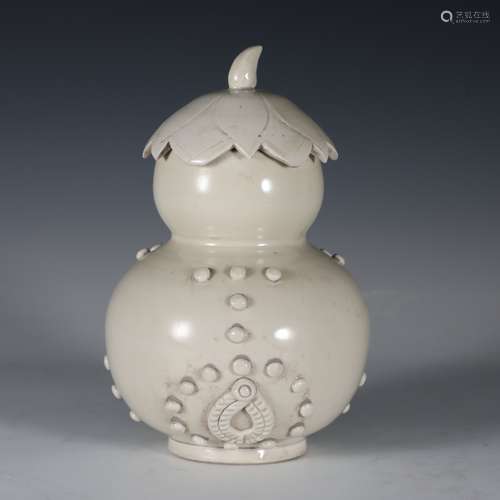 Ding Ware Double-Gourd Shaped Vase