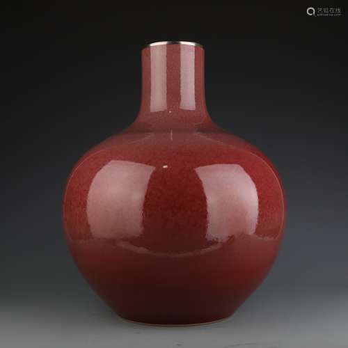 Sacrificial Red Glaze Tianqiuping Vase