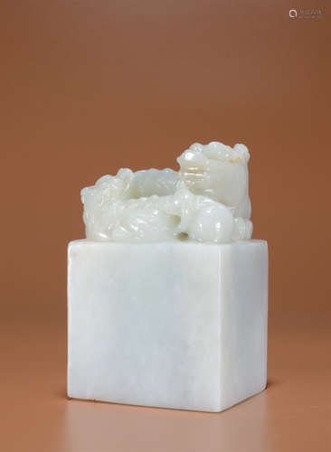 A WHITE JADE SEAL