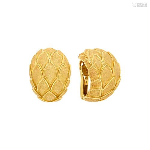 Pair of Gold Bombé Earclips