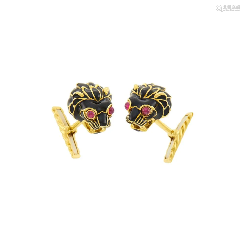 David Webb Pair of Gold, Black Enamel and Cabochon Ruby