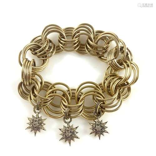 BRACELET composé d'une succession de quatre maillons ronds r...