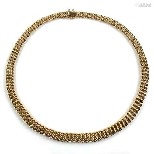 COLLIER en maille américaine. Monture en or jaune 18K. Sécur...