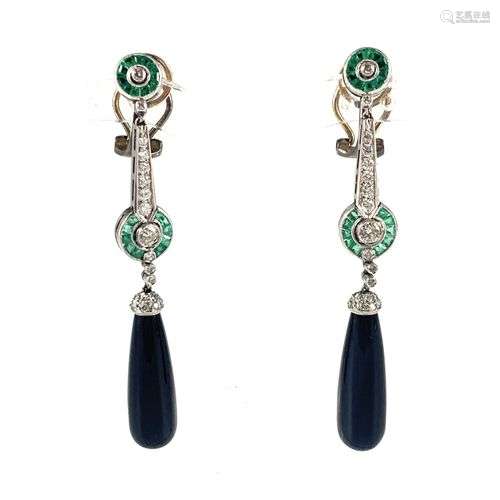 ART DECO PAIRE DE BOUCLES D'OREILLES ornée de deux disques d...