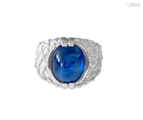 LUCKY, Sterling Silver & Natural 6ct Blue Sapphire Ring