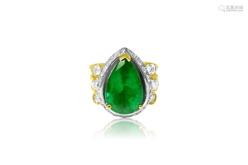 18K Made In Italy Emerald Diamond Cocktail Ring