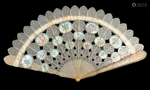 A fine circa 1820â€™s pale horn brisÃ© fan,