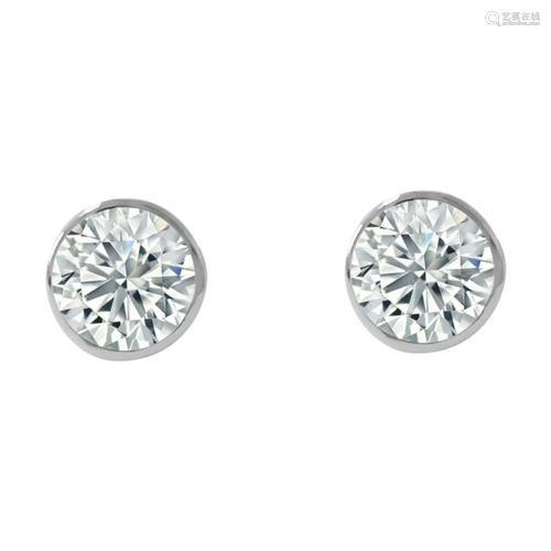 14K White Gold, 0.60 Carat VS/G Diamond Studs Earrings