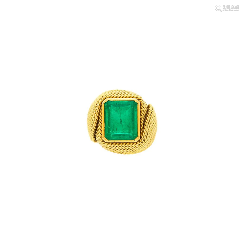 Gold and Emerald Ring