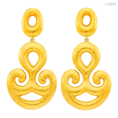 Ilias Lalaounis Pair of Hammered Gold Pendant-Earclips