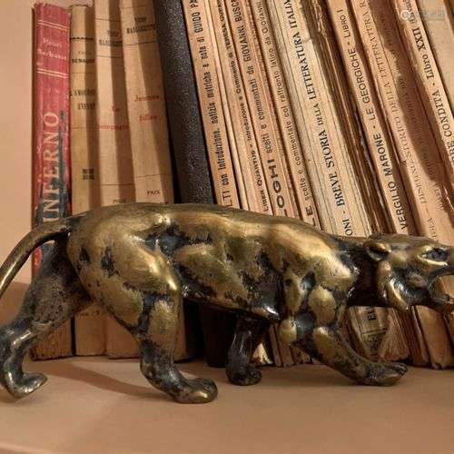 Tigre en bronze argenté (usures) Longueur : 16.5 cm Provenan...